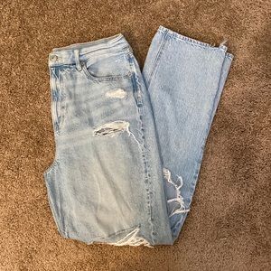 AMERICAN EAGLE RIPPED HIGHEST RISE 90’S BOYFRIEND JEAN